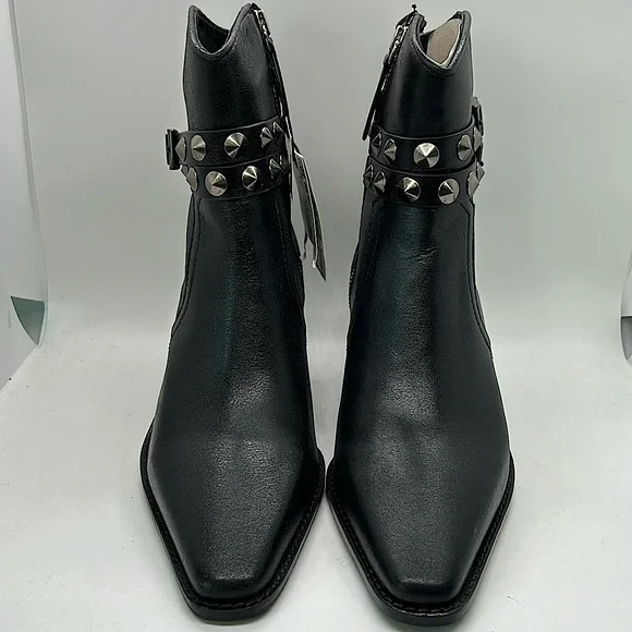 Zara NWT Black Leather Studded Heel Ankle
Booties Shoes **Size 39/US 8**🔥🔥 - Picture 2 of 7